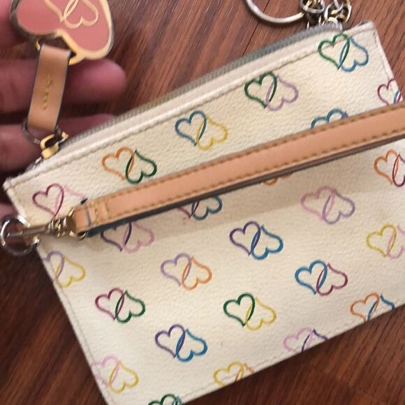 Elka Handbags heart wristlet clutch purse keychain - Picture 8 of 8